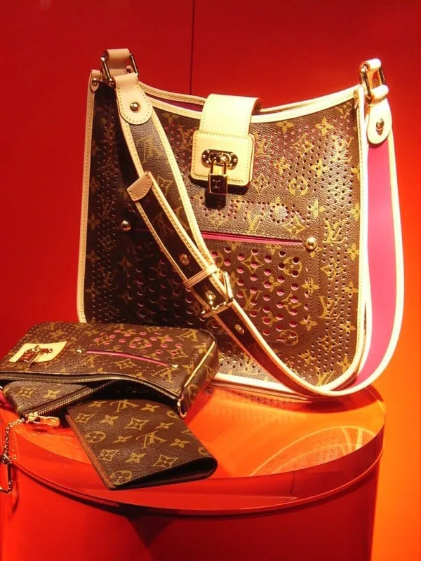 louis-vuitton-landmark-products